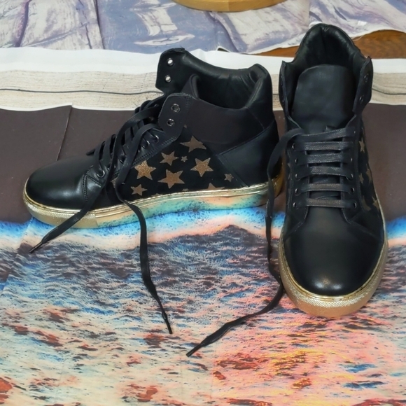 Badgley MISCHKA Garner Gold Stars High Tops - Picture 2 of 11